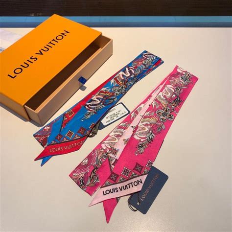 khăn quàng cổ louis vuitton